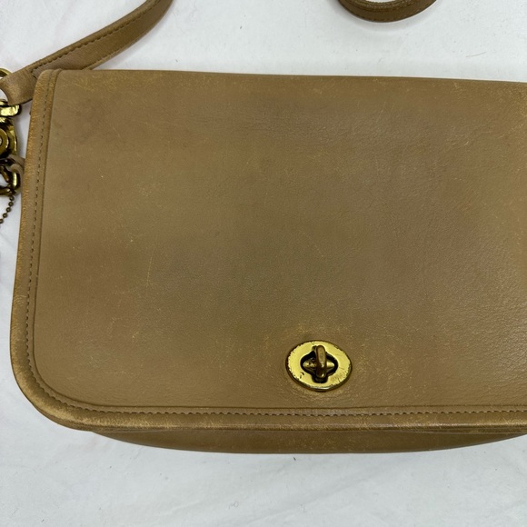Vtg Coach Flap Pocket Purse Tan leather Crossbody Turn Lock Convert Clutch - Picture 3 of 14